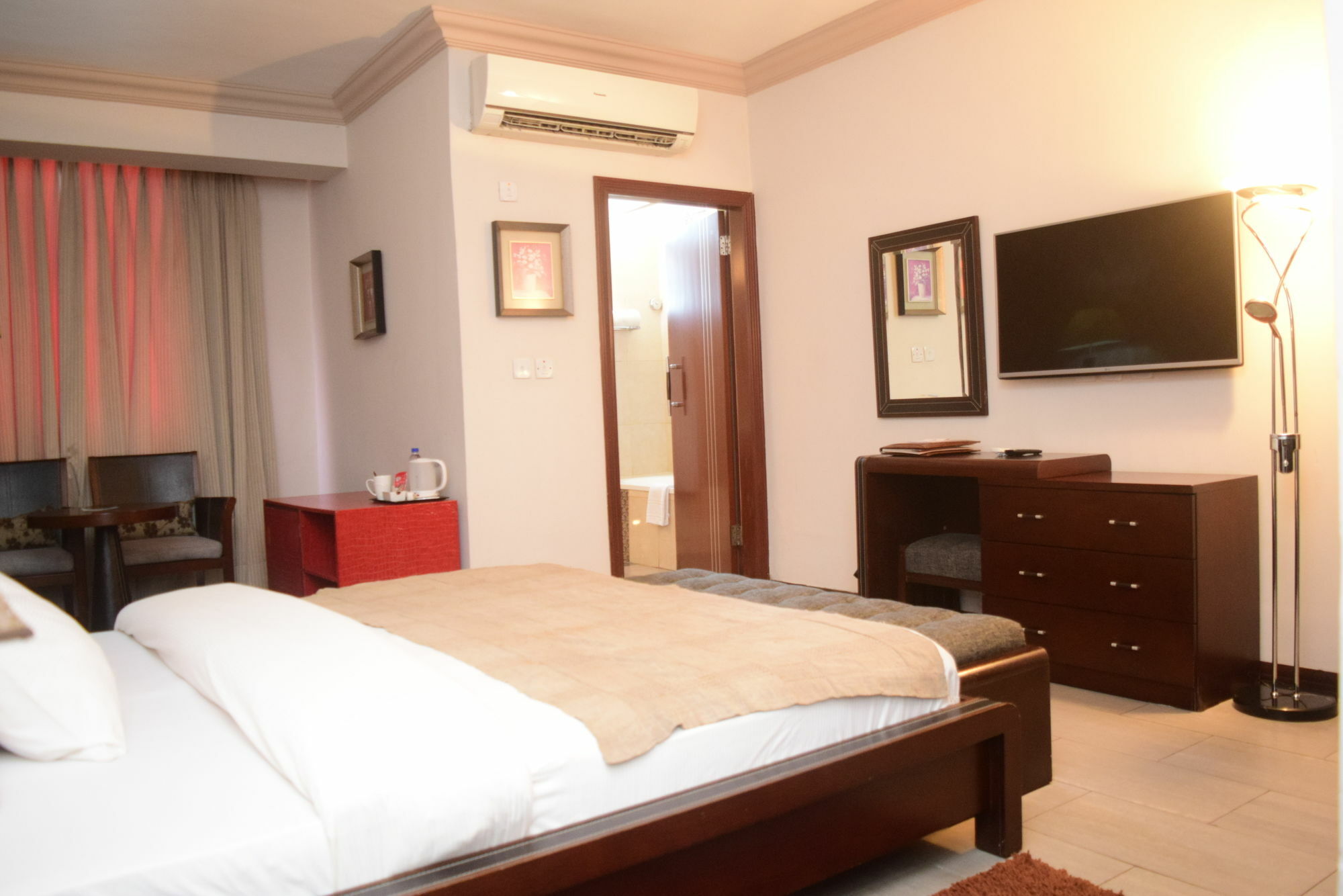 The Blowfish Hotel Лаґос Екстер'єр фото